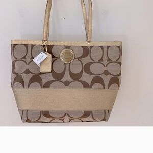 NWT coach tote